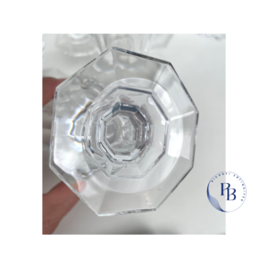 Verre saint louis en cristal ancien aux puces de paris Pamela Riconti art de la table puces de Clignancourt et puces de Saint Ouen à paris modele Eugénie