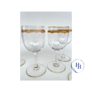 Verre saint louis en cristal ancien aux puces de paris Pamela Riconti art de la table puces de Clignancourt et puces de Saint Ouen à paris modele roty