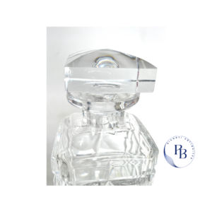 Verre sèvres en cristal ancien aux puces de paris Pamela Riconti art de la table puces de Clignancourt et puces de Saint Ouen à paris seau à glaçon carafe en whisky